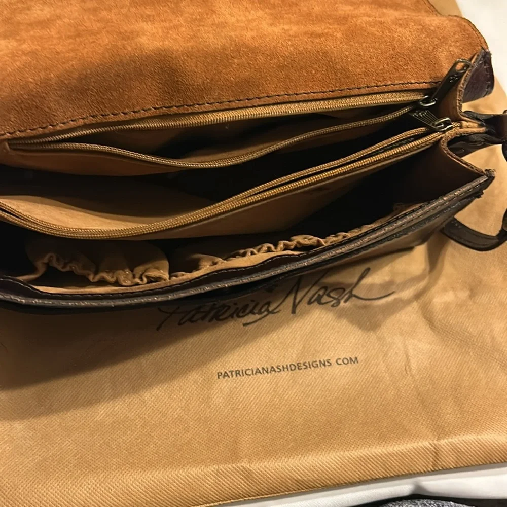 Patricia Nash Classic Crossbody Bag - Picture 7 of 9